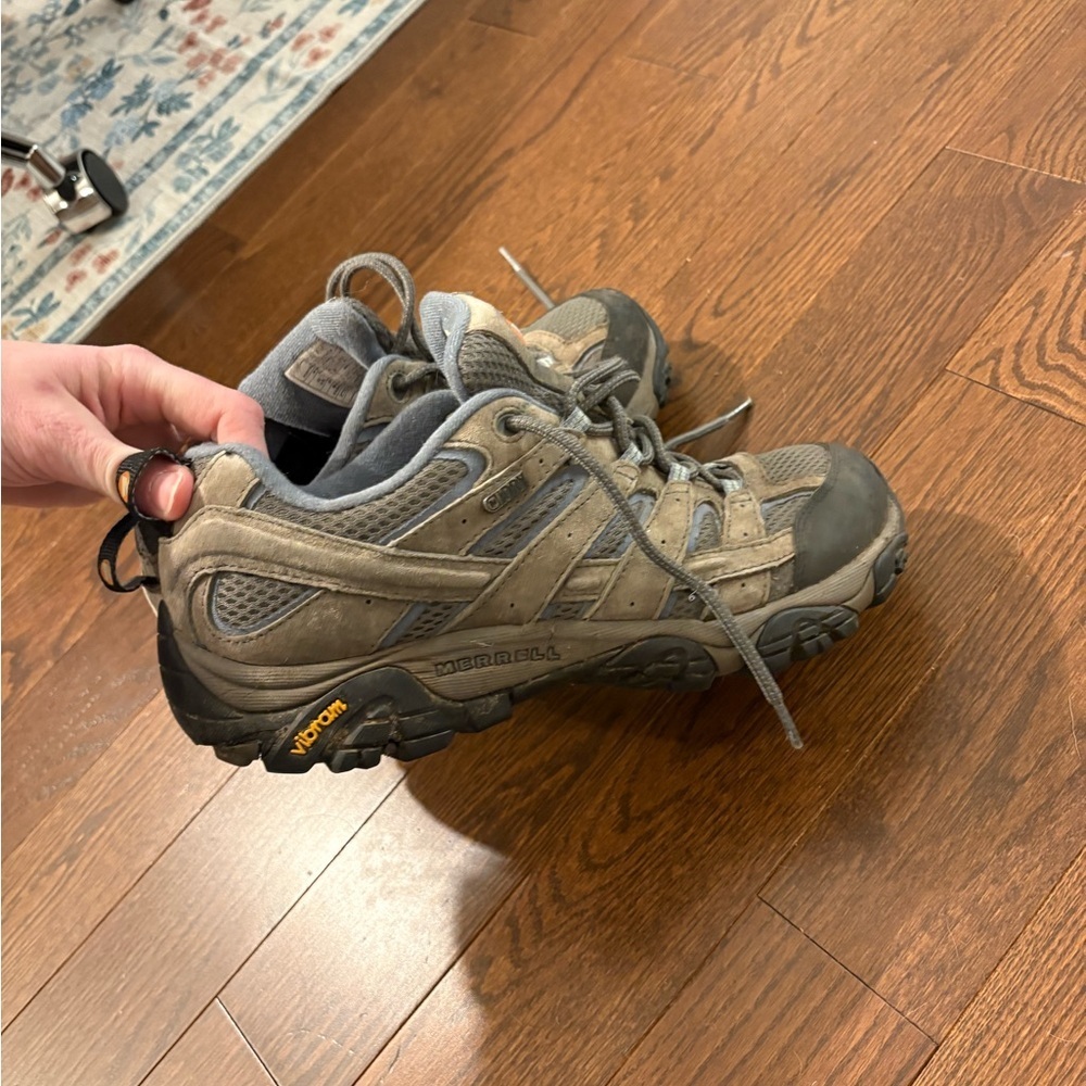 Merrell Women’s Brown and Black Athletic Shoes - Picture 4 of 11